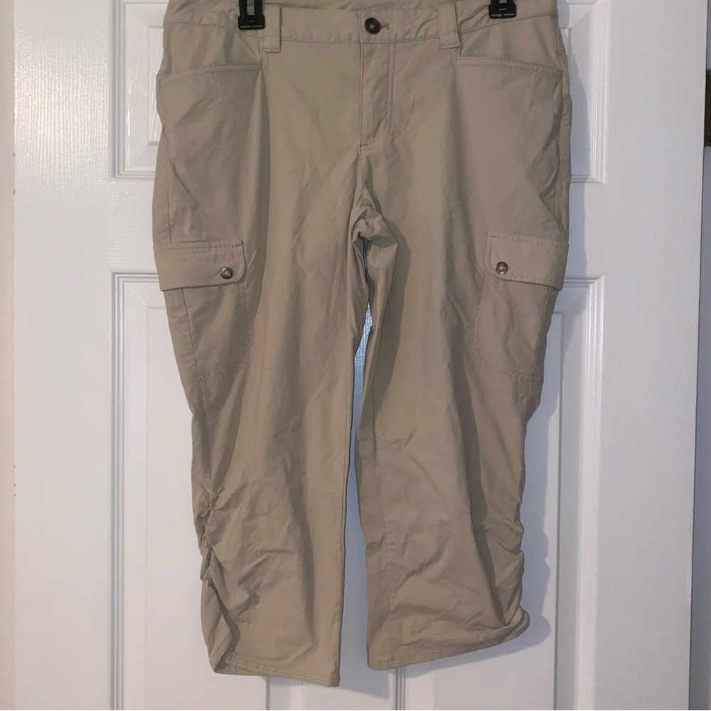 Khaki cargo capri hiking pants size 8